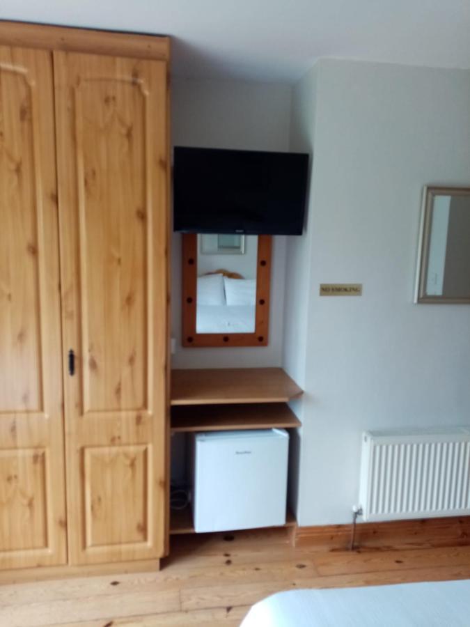 Parnell House Bed & Breakfast Ennis Bagian luar foto